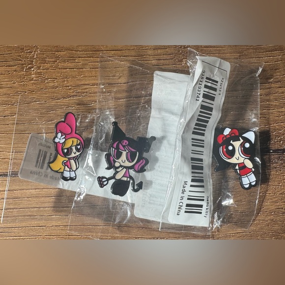 Sanrio POWER PUFF GIRLS-NWT 3 Metal Pin Bundle - Picture 7 of 8